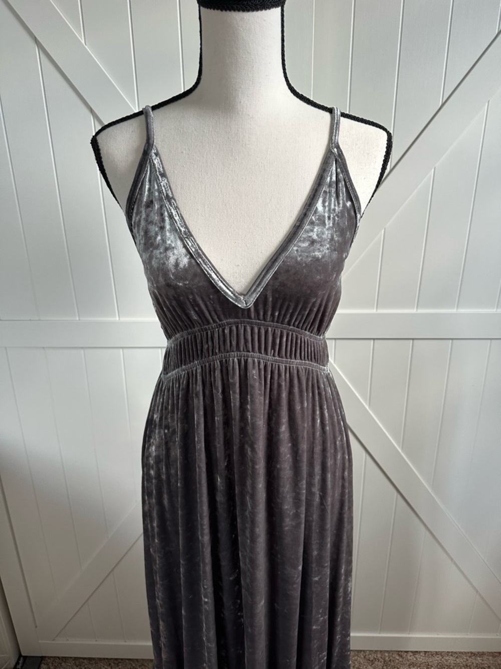 Zara Velvet Maxi Dress Spaghetti Straps Gray Silver Crushed Velour Boho Size M - Picture 2 of 7